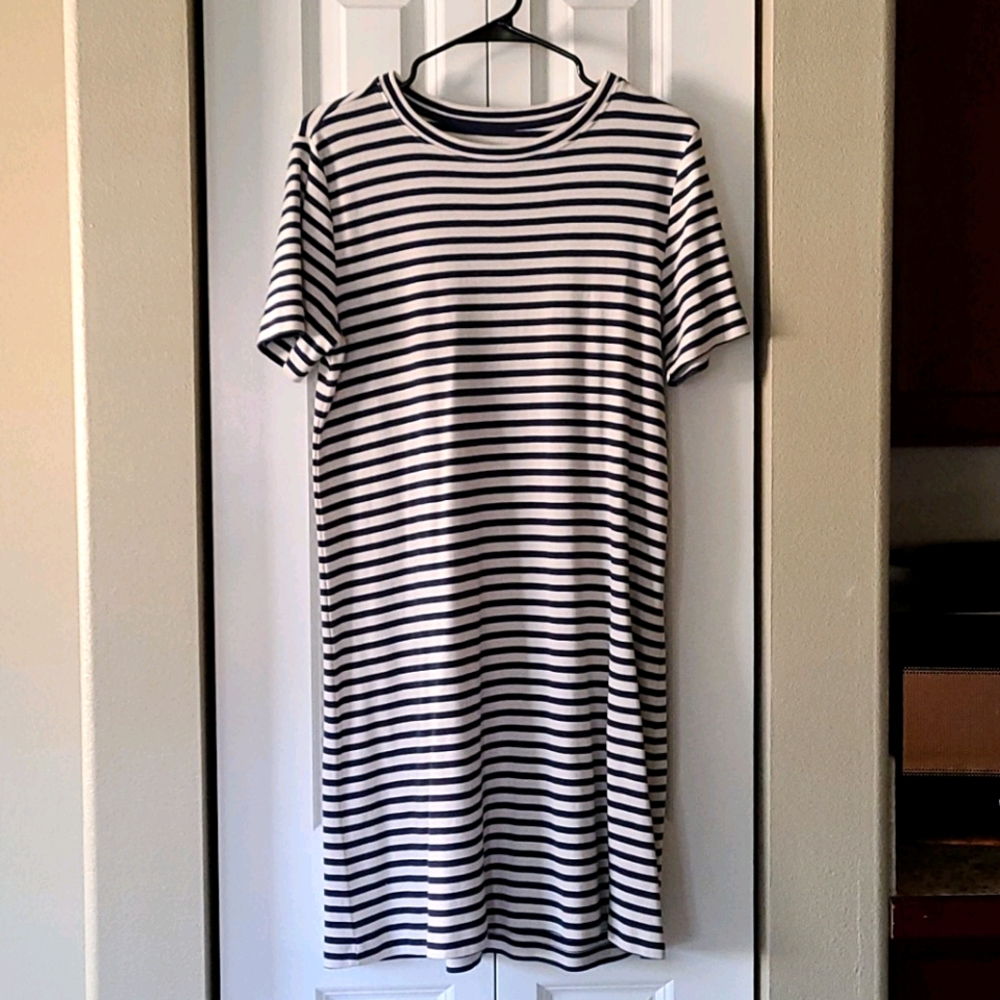 Lou & Grey T-Shirt Dress